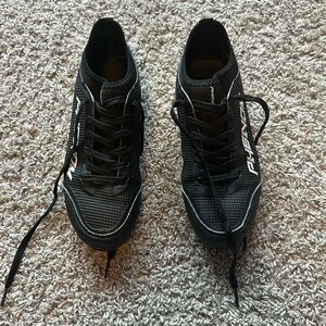 Phenom football cleats good condition